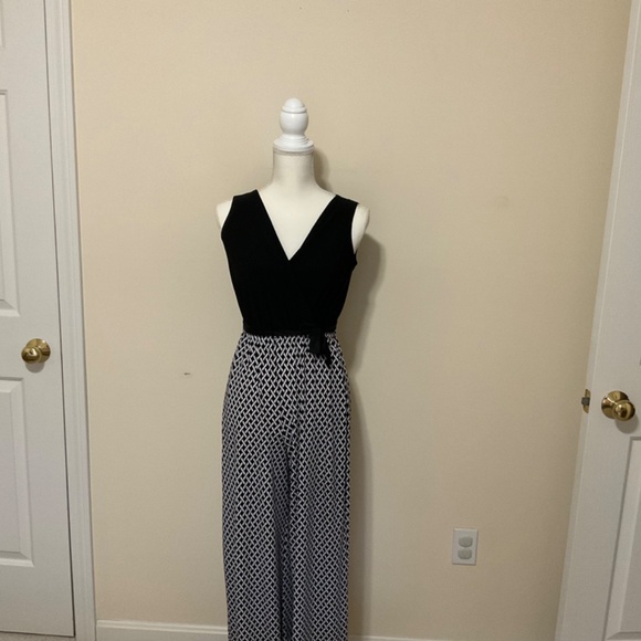 Jumpsuit small black and white geometric woven pattern - Picture 2 of 9